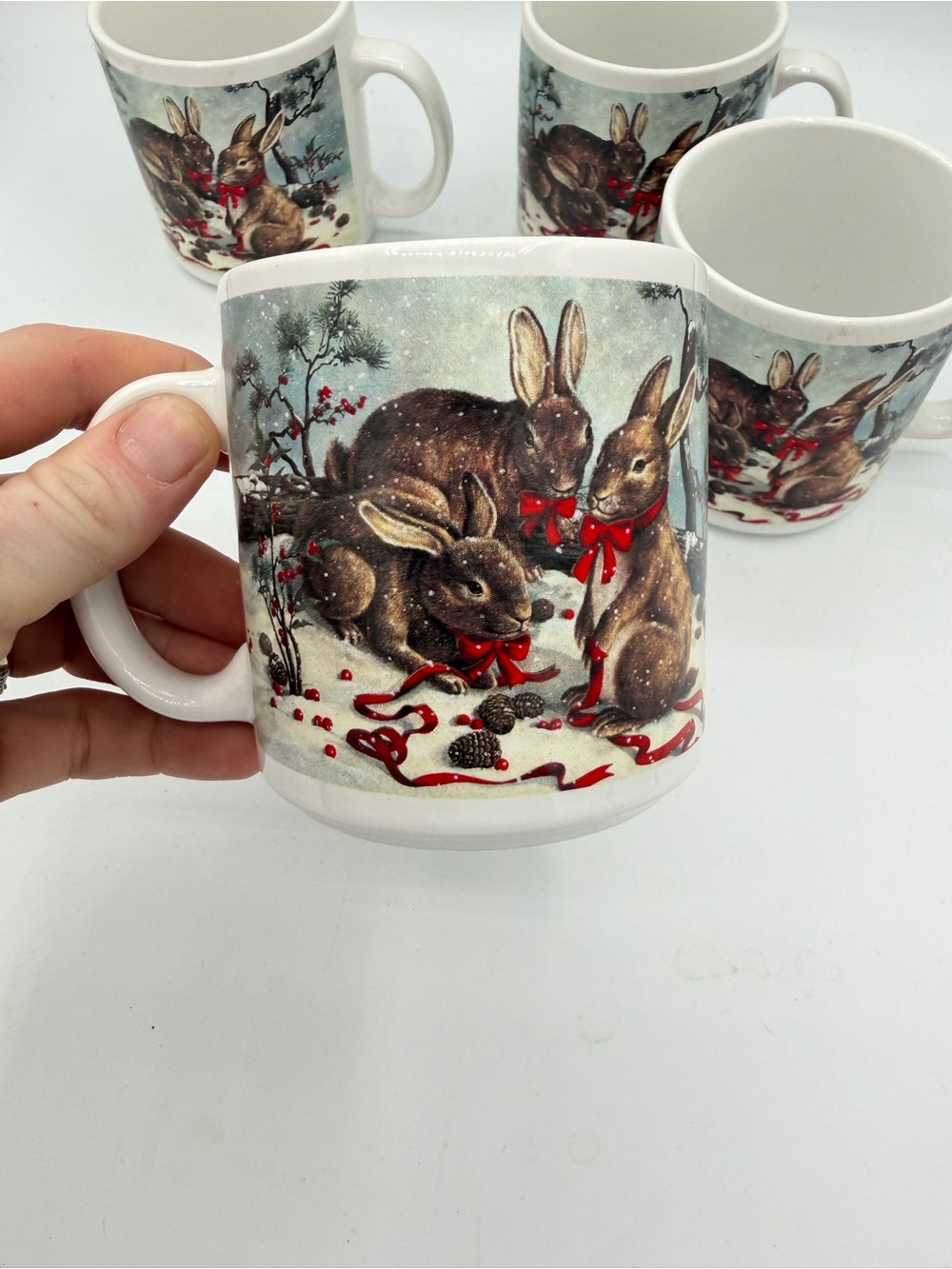 Set of 4 Vintage Winter Rabbits Coffee Mugs Taiwan Christmas Bunny Cups 10 Oz - Picture 3 of 9